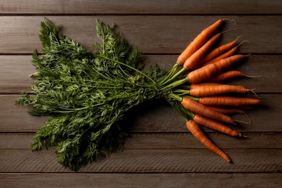 top-view-carrots-table
